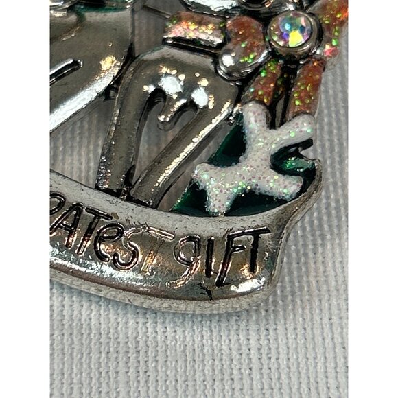Christmas Cats Brooch "Friends Are The Greatest Gift" Sparkly Moving Bell - Picture 8 of 8
